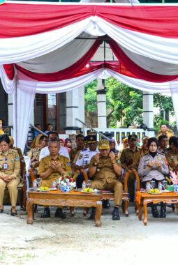PERMUDAH AKSES WARGA KELURAHAN MANDAILING, WALI KOTA DAN KAPOLRES TEBING TINGGI RESMIKAN JEMBATAN MERAH PUTIH
